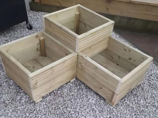 Large Corner Planter